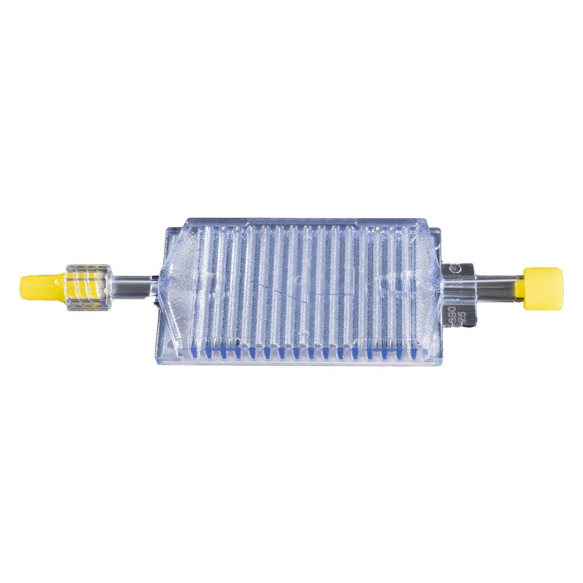 Rektangulært plast medisinsk filterapparat med ribbet overflate og gule hetter i begge ender, isolert på hvit bakgrunn.